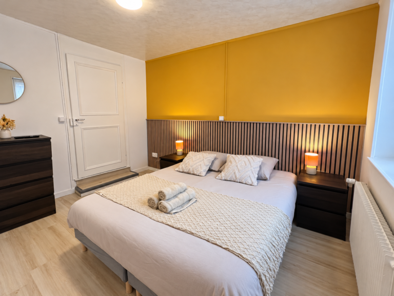Chambre jaune 3